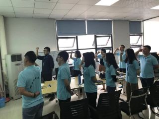 致東莞群鷹繼電器的小伙伴們，櫛風(fēng)沐雨，砥礪前行！